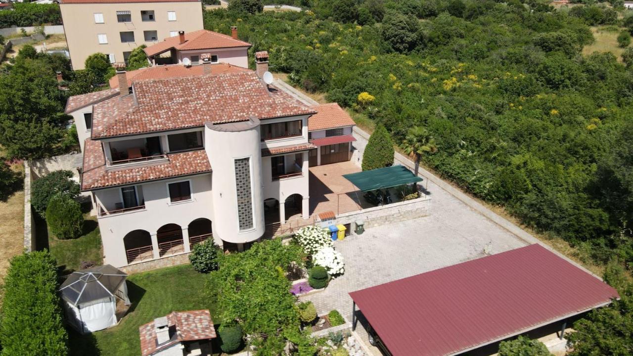 Apartments Fantazija Ровинь Экстерьер фото