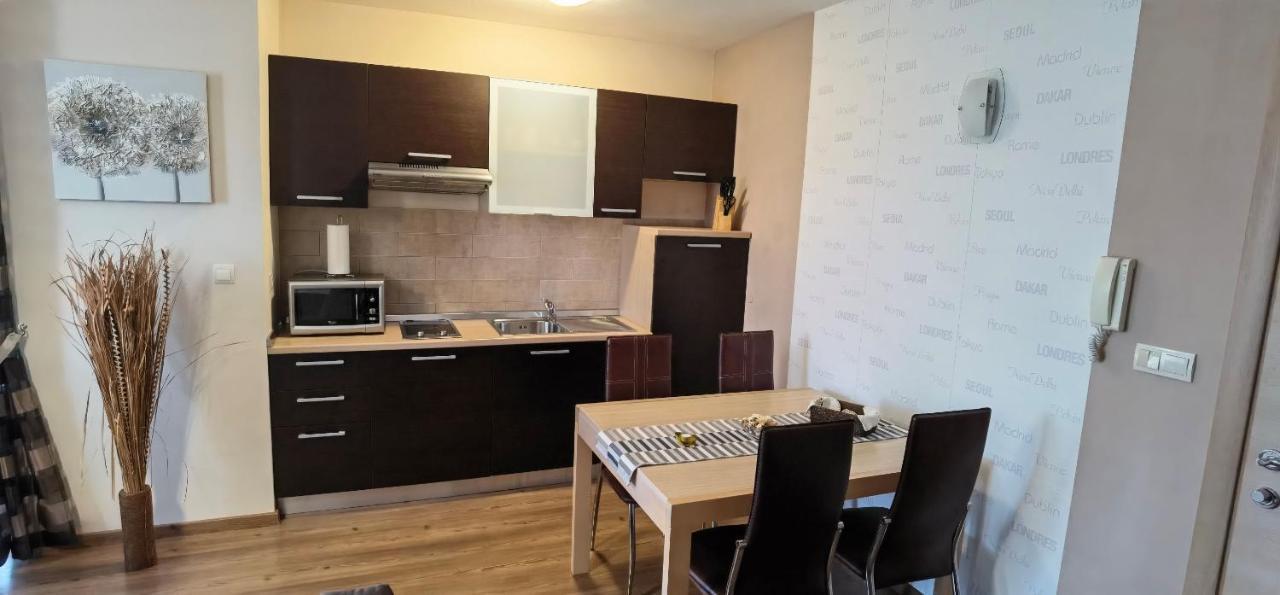 Apartments Fantazija Ровинь Экстерьер фото