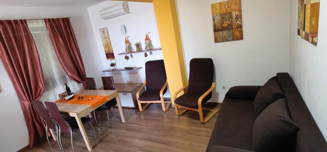 Apartments Fantazija Ровинь Экстерьер фото