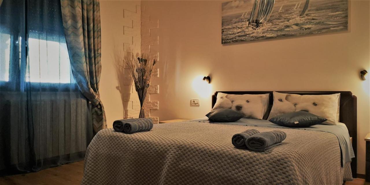 Apartments Fantazija Ровинь Экстерьер фото