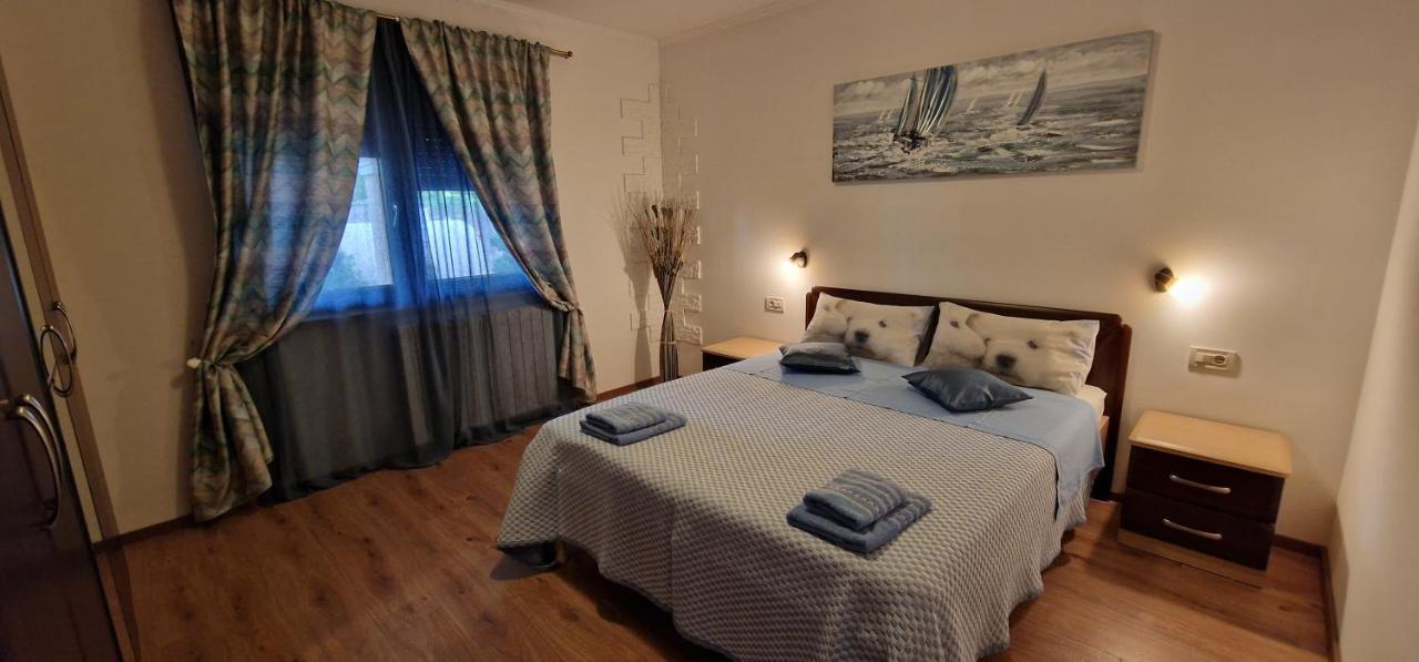 Apartments Fantazija Ровинь Экстерьер фото