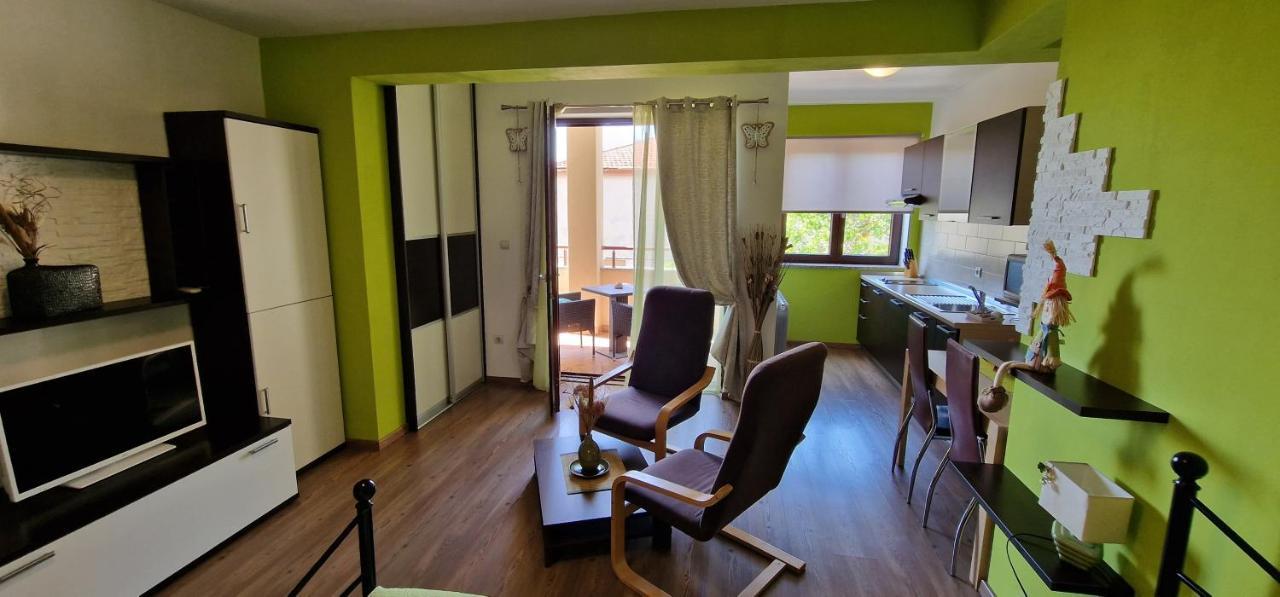 Apartments Fantazija Ровинь Экстерьер фото