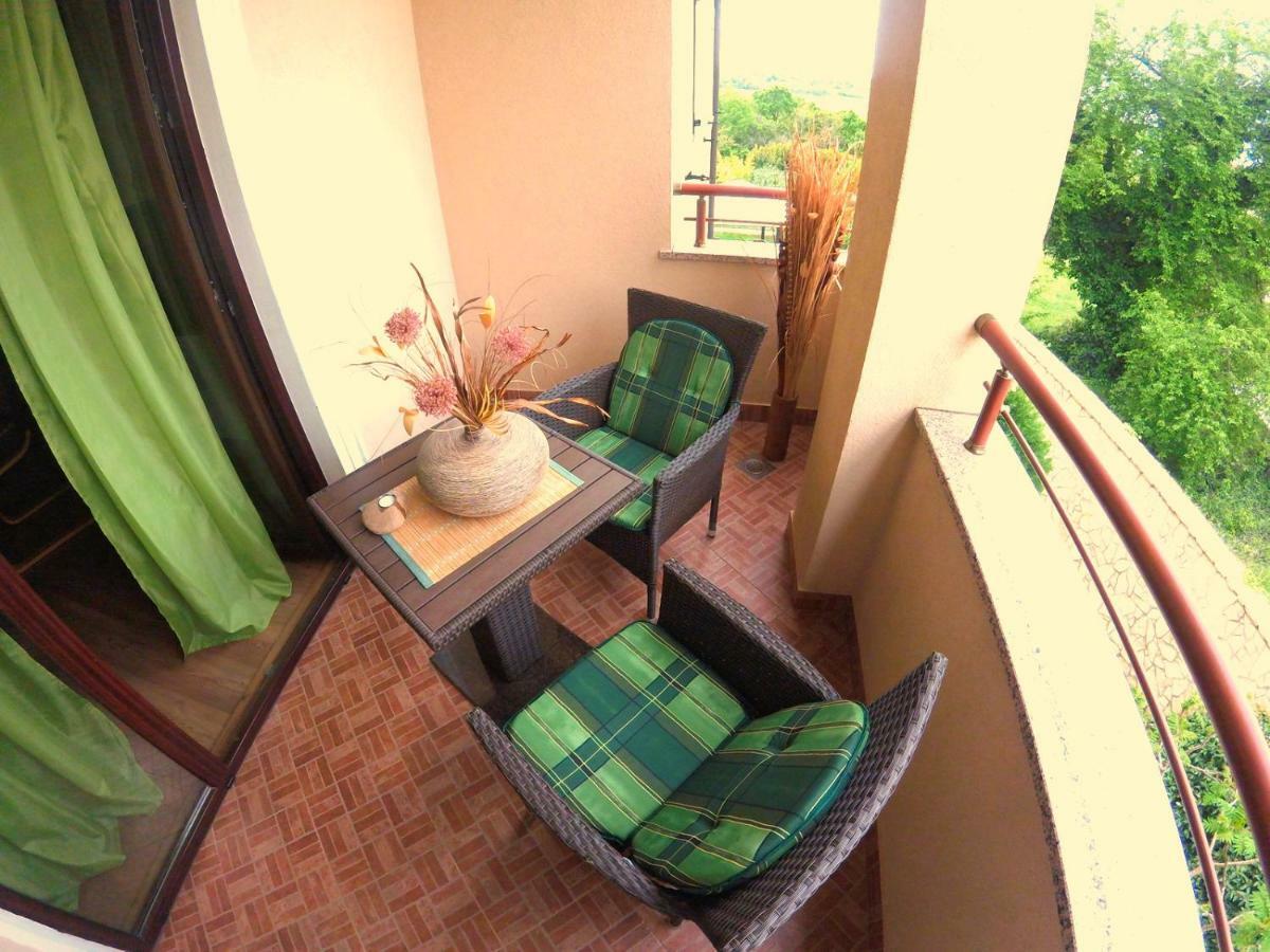 Apartments Fantazija Ровинь Экстерьер фото